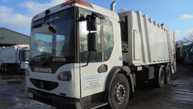 FOR SALE: 2009 YEAR 6X4 DENNIS REFUSE VEHICLE WITH 70/30 SPLIT TWIN PACK BODY